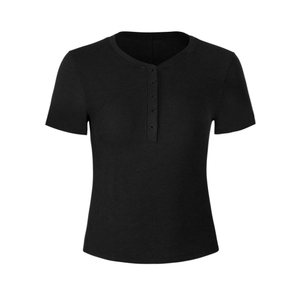Camisa deportiva de poli&eacute;ster negra para mujer
